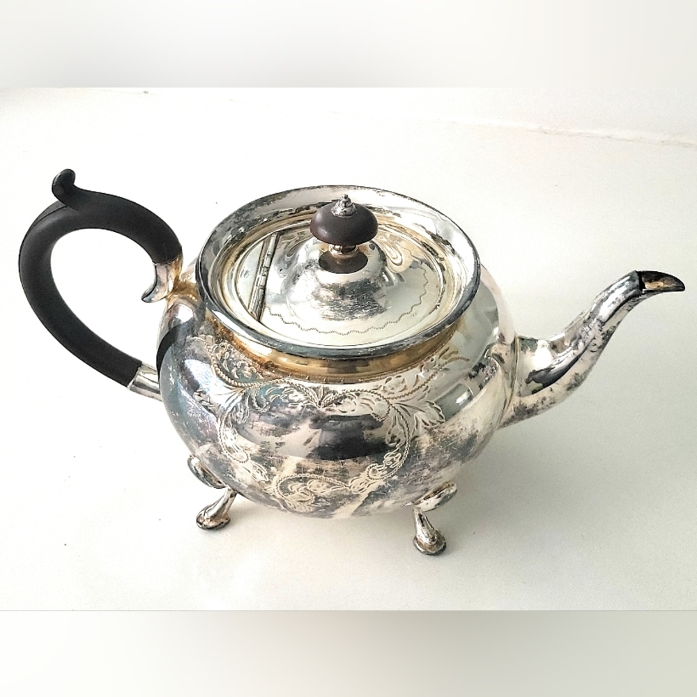 Antique Silver Plated Teapot. Civic Registered Trademark 5681. England